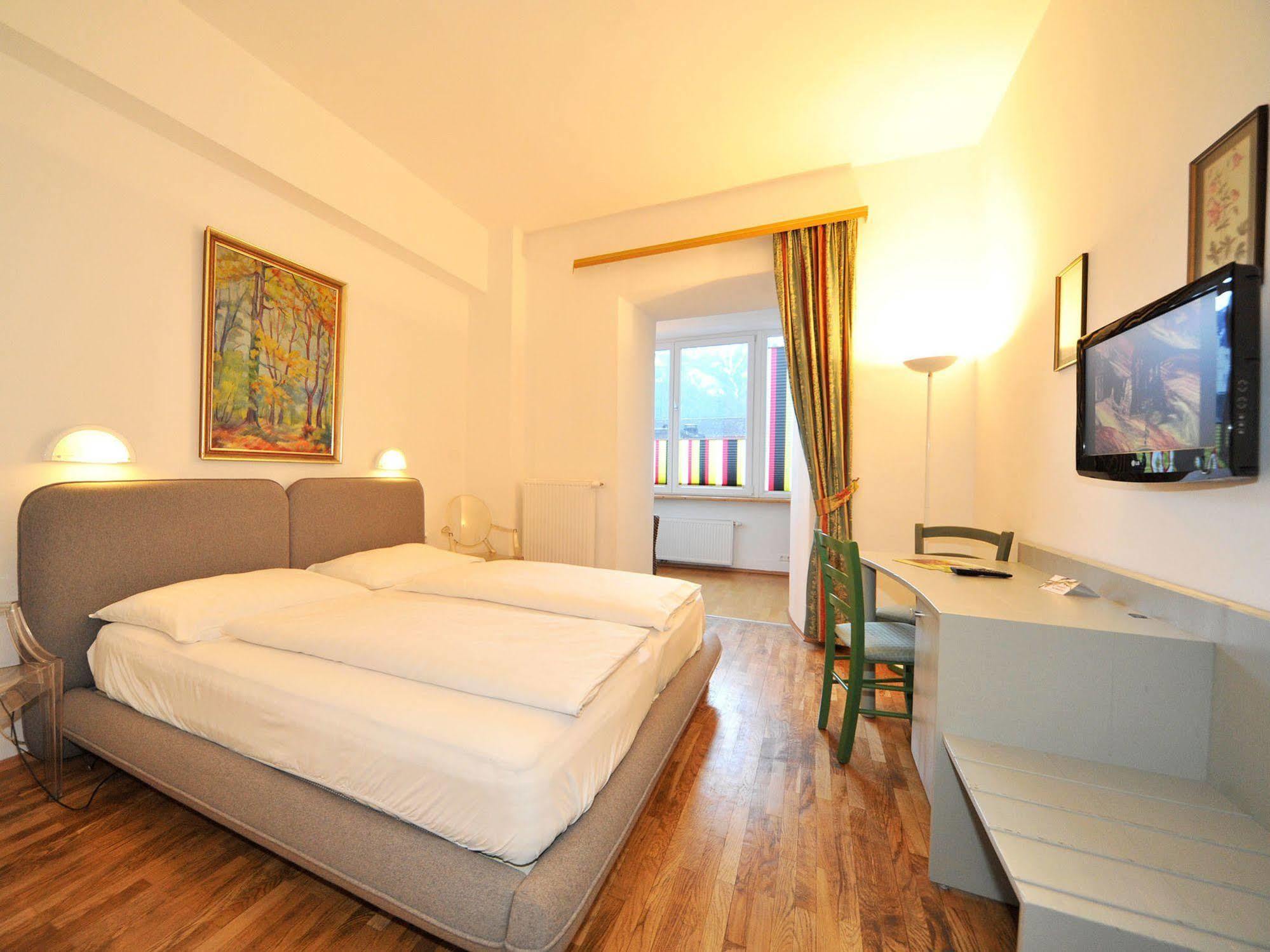 Erlebnis Post - Stadthotel Mit Eigenart Spittal an der Drau Dış mekan fotoğraf